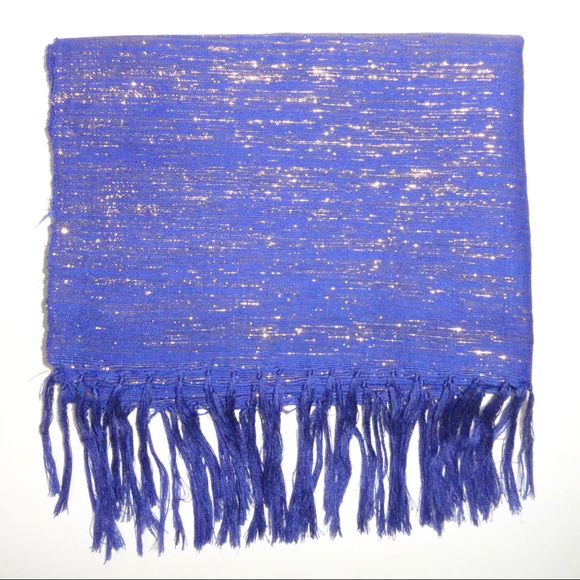 Royal Blue with Gold Interlace Table Runner - Picture 4 of 8